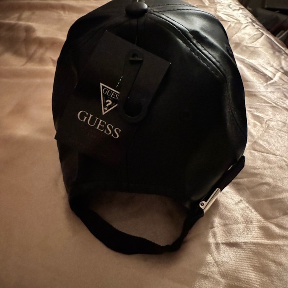GUESS Hat - Brand New - Picture 3 of 3